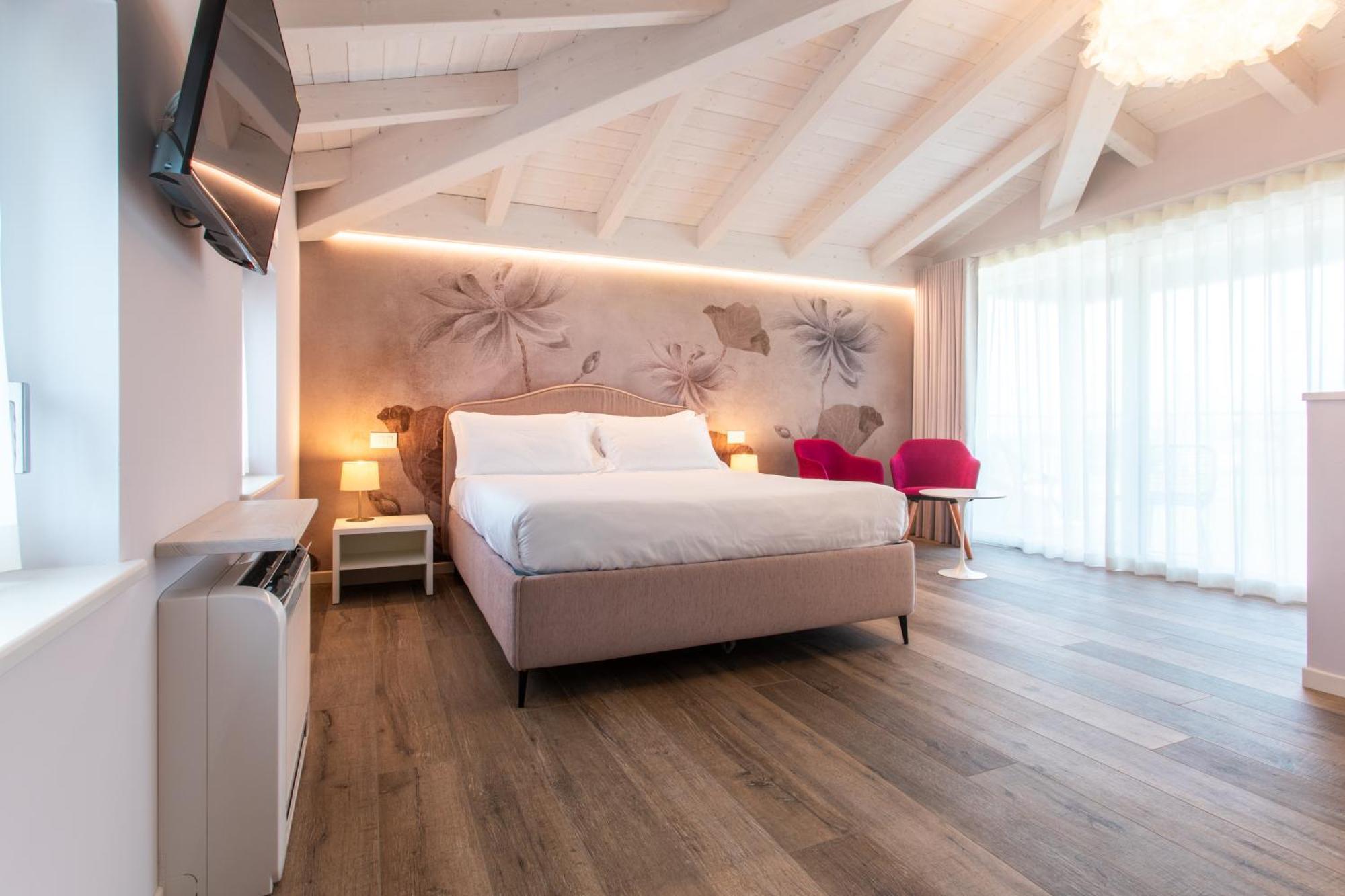 Re Ottone Rooms ลาซีเซ ภายนอก รูปภาพ