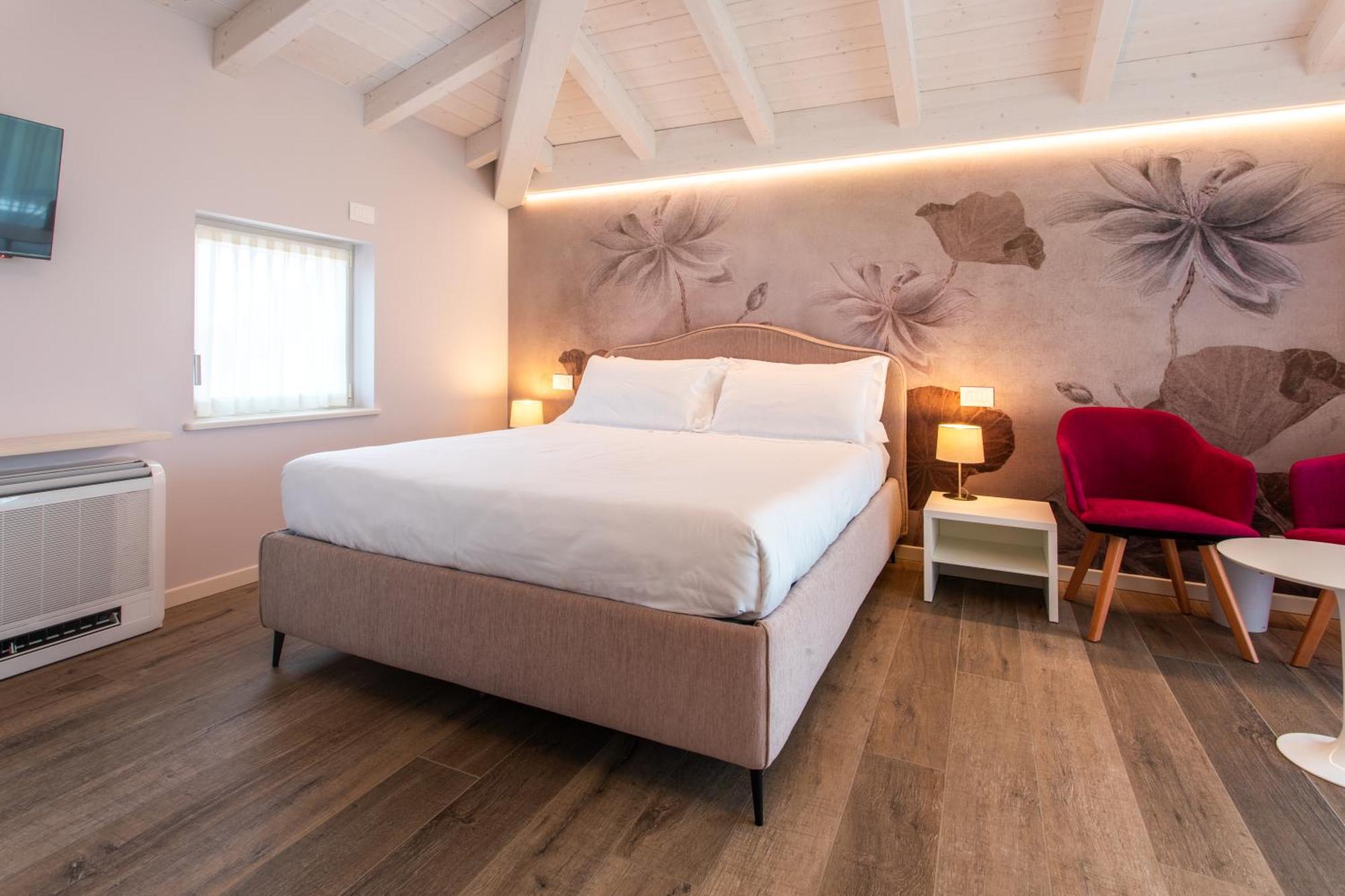 Re Ottone Rooms ลาซีเซ ภายนอก รูปภาพ